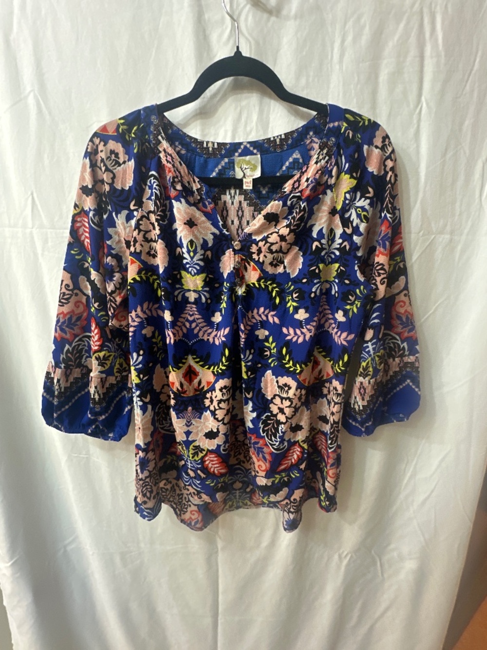 Floral print blouse